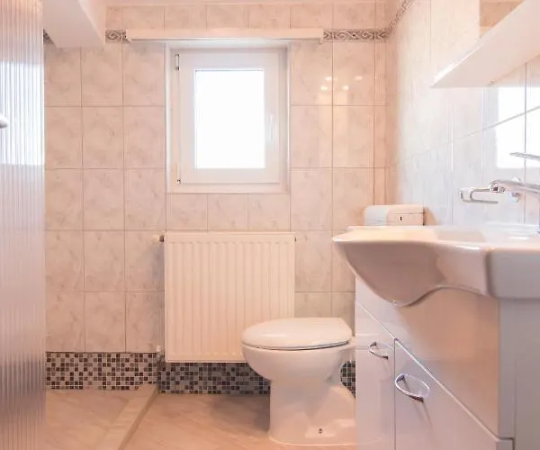 Filip 아파트 파자나